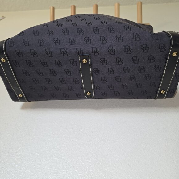 Dooney & Bourke Black Signature Jacquard Canvas Leather Trim Tote Bag w/ Pouch - Picture 15 of 16